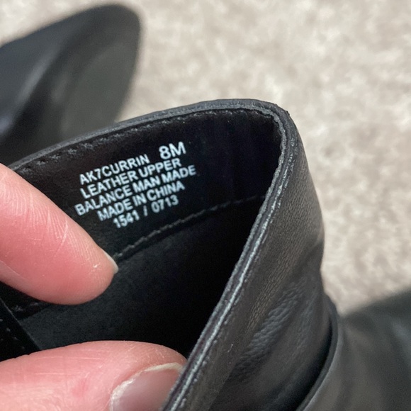 Anne Klein women’s size 8 gorgeous black heeled boots, excellent condition! - Picture 5 of 6